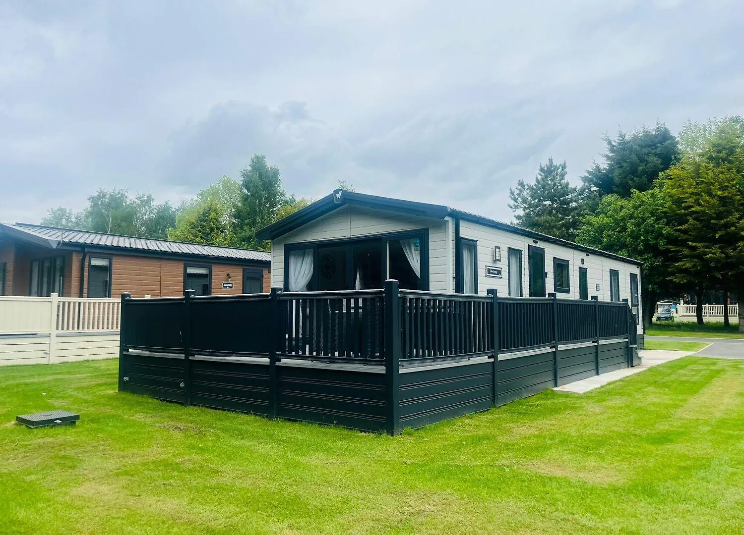 Country Cabin With Hot Tub York